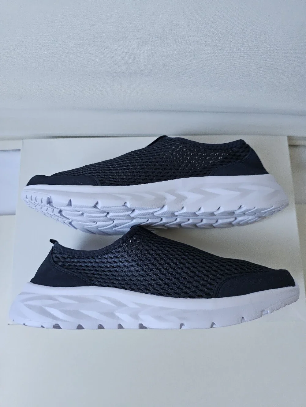 Men's Lightweight Breathable Mesh Slip-On Sneakers - Size 43 (US 9.5-10)